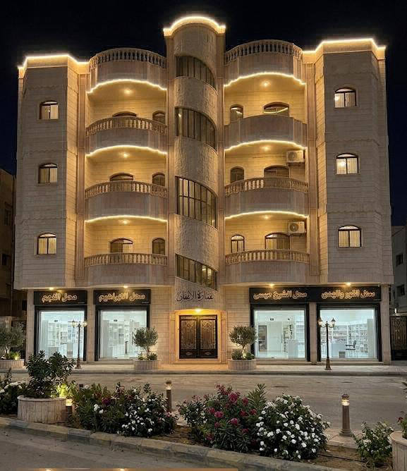 مشروع سكني ومحلات